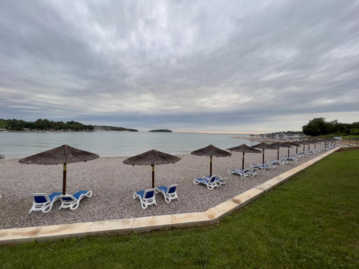 Bungalow Perla Funtana Bagian luar foto