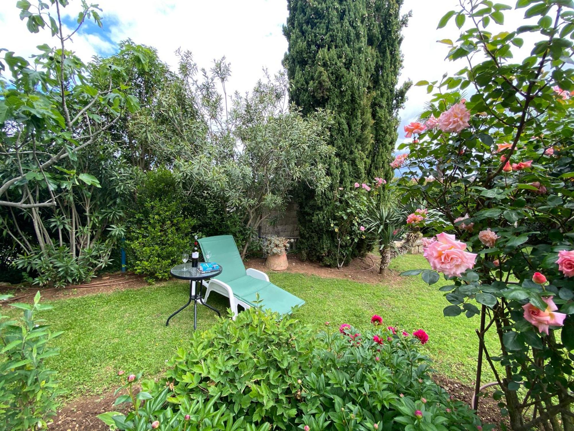 Bungalow Perla Funtana Bagian luar foto