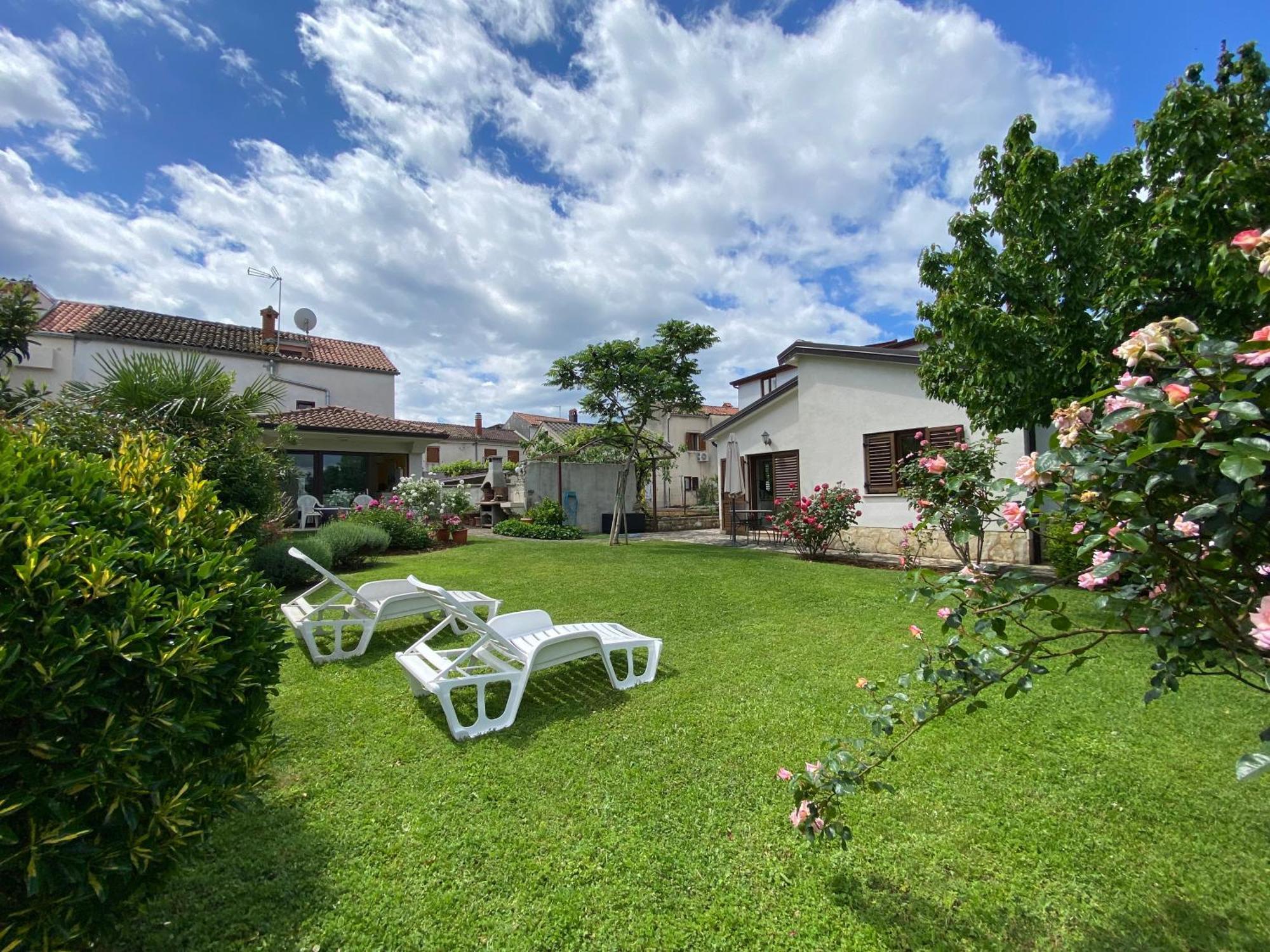 Bungalow Perla Funtana Bagian luar foto
