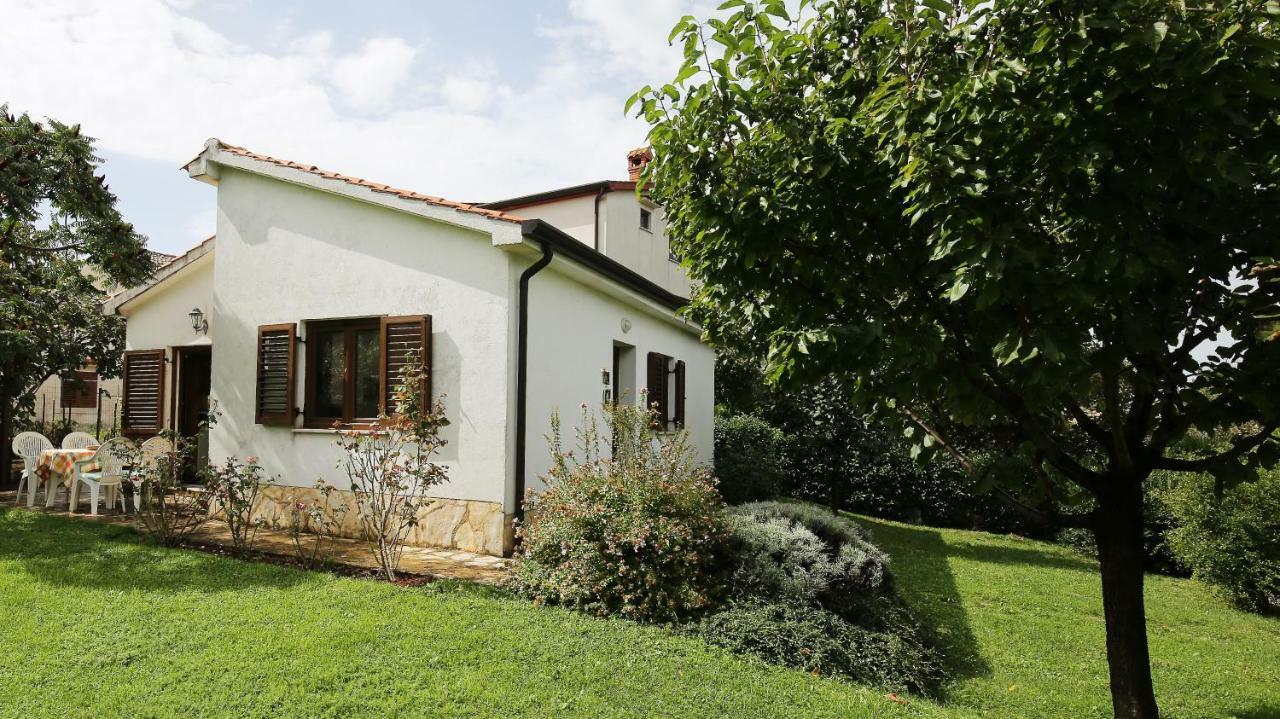 Bungalow Perla Funtana Bagian luar foto