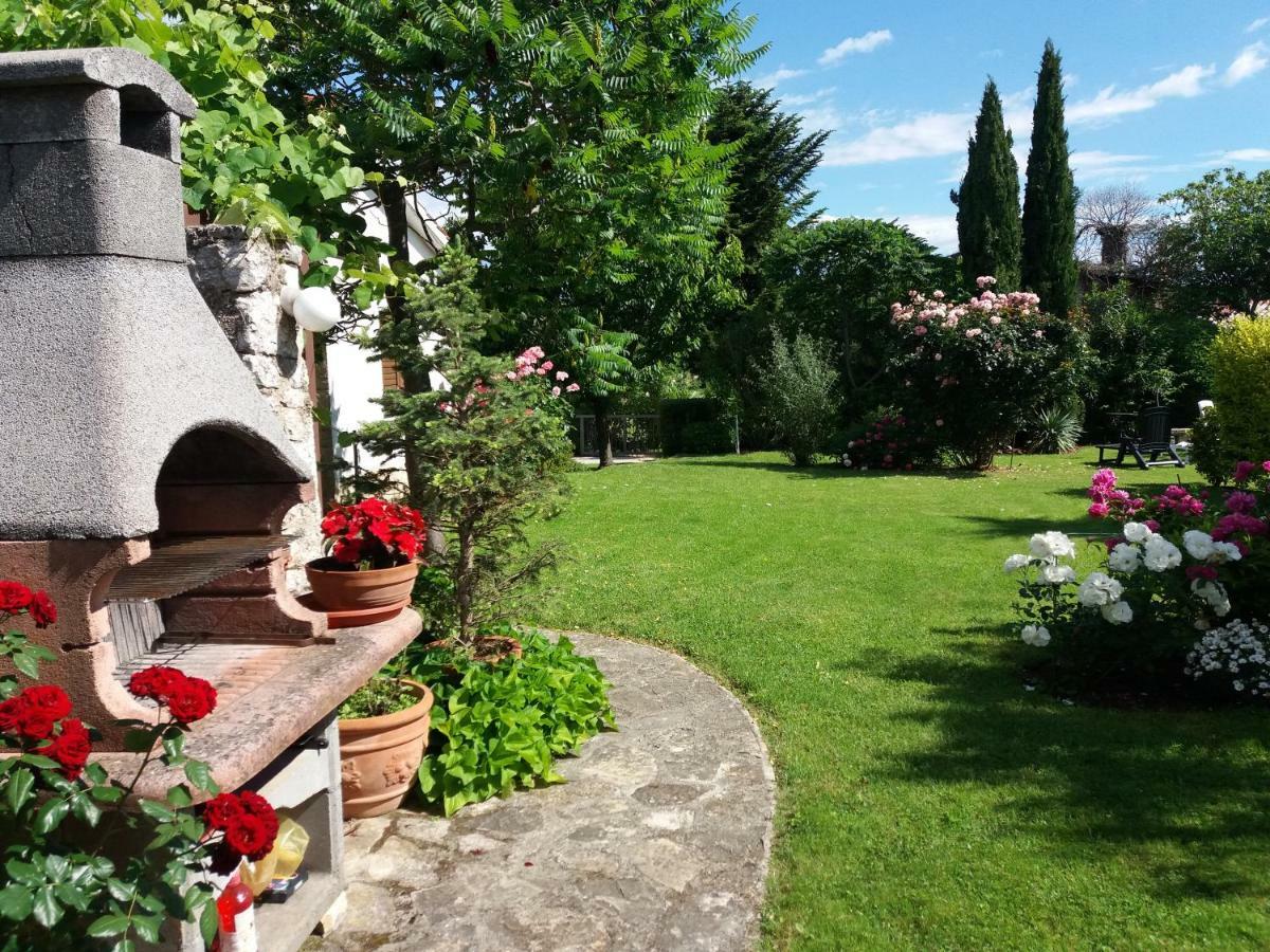 Bungalow Perla Funtana Bagian luar foto
