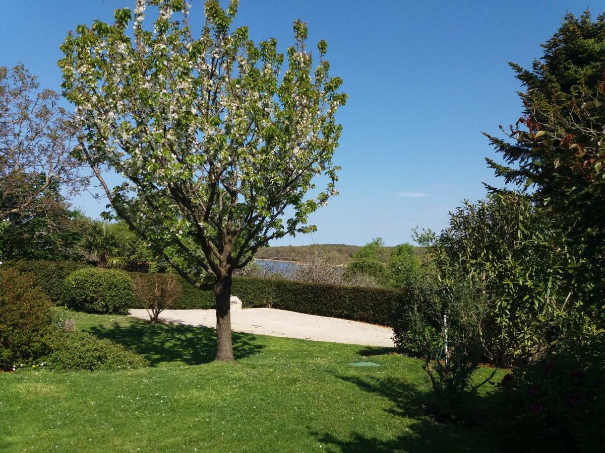 Bungalow Perla Funtana Bagian luar foto